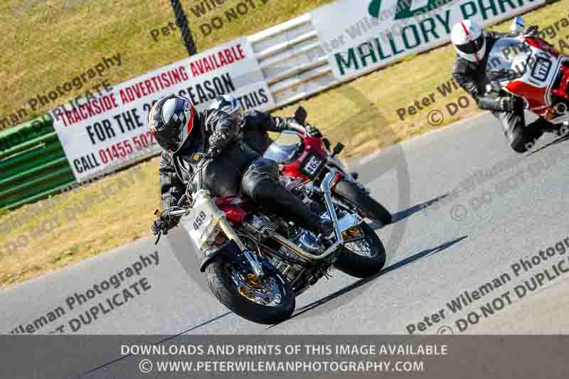 Vintage motorcycle club;eventdigitalimages;mallory park;mallory park trackday photographs;no limits trackdays;peter wileman photography;trackday digital images;trackday photos;vmcc festival 1000 bikes photographs